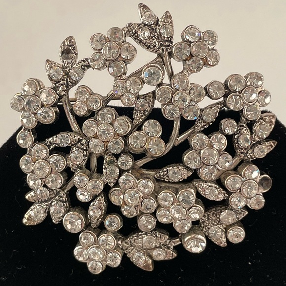 The Limited Rhinestone Brooch - Picture 2 of 4